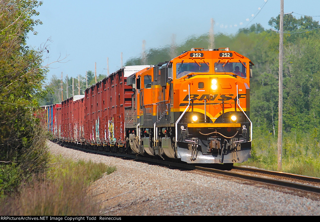 BNSF 252